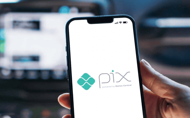 PIX movimenta R$ 166 bilhões em um dia e bate recorde com Black Friday e 13º salário