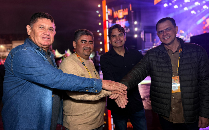 Deputado Murilo Galdino participa da Festa do Avicultor em São Sebastião de Lagoa de Roça