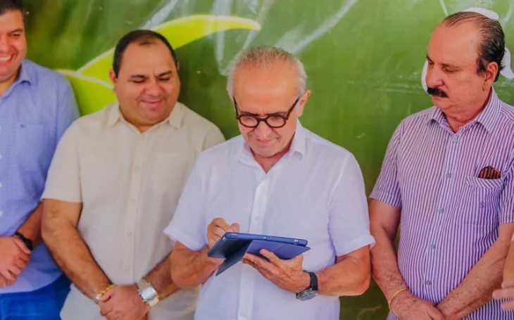 Cícero revoga lei que proibia lojas de repassar frete ao consumidor em João Pessoa