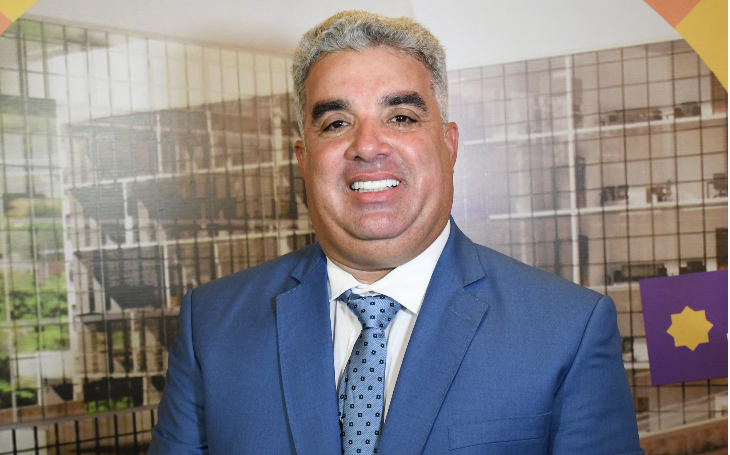 Vereador Guga Pet entrega cargo a Cícero e volta à Câmara