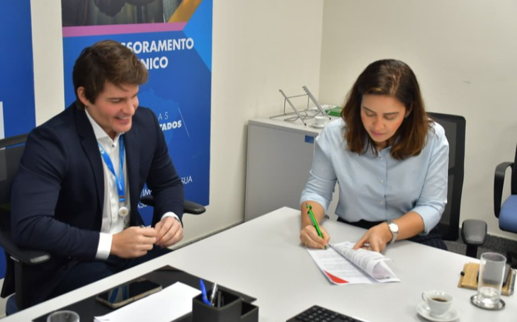 Governo da Paraíba assina convênio com a Caixa Econômica para pagamento do Abono Natalino a partir do dia 10