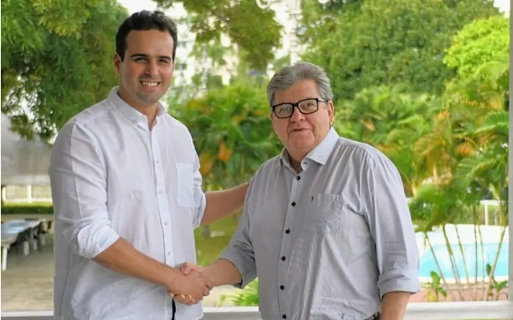 Governador João Azevêdo deverá tirar licença em fevereiro e Lucas Ribeiro assume o governo