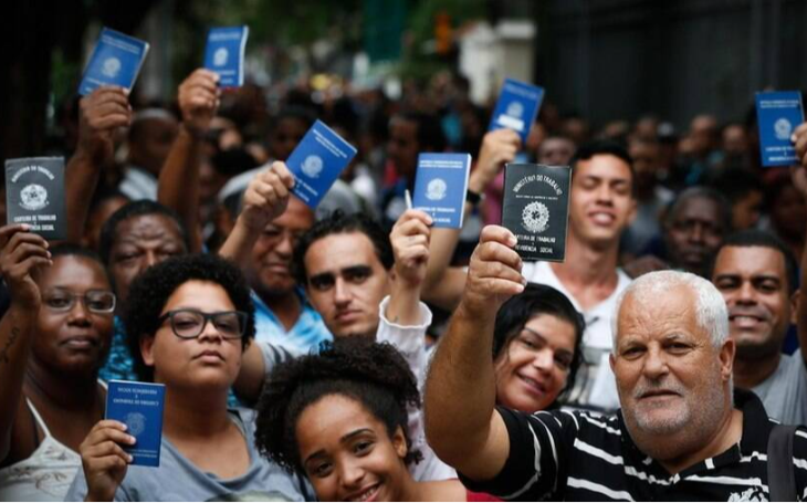 Desemprego fica em 5,4% no trimestre terminado em janeiro, diz IBGE