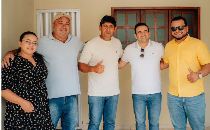 Dr. Jhony avança no interior e recebe apoio de presidente da Câmara e vereadores em São Vicente do Seridó