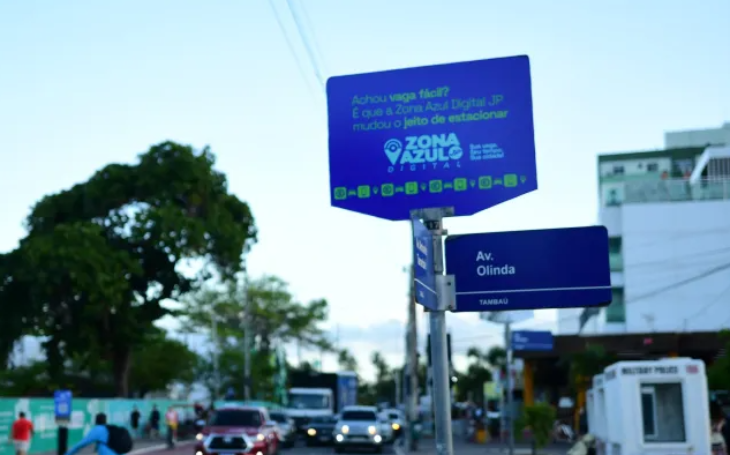 Placas da Zona Azul começam a ser instaladas na orla de João Pessoa