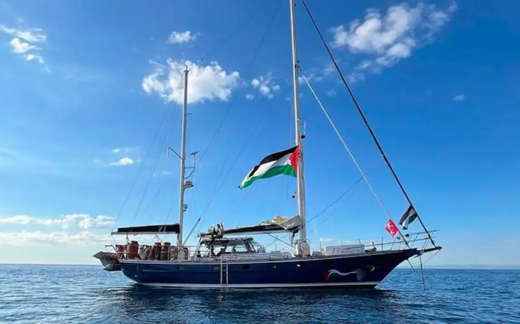 Israel diz que impedirá barco com ativistas de chegar a Gaza