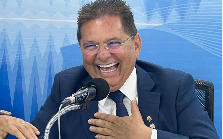 Adriano Galdino ultrapassa marca de 10% e supera Lucas Ribeiro em pesquisa do Instituto ANOVA para Governo da Paraíba