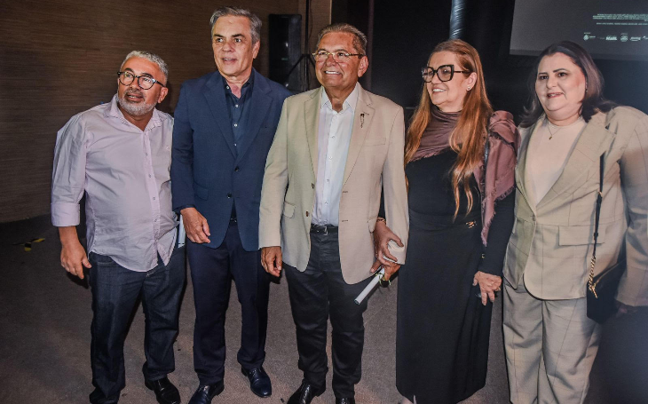 Adriano Galdino participa do lançamento do filme Habeas Pinho em homenagem a Ronaldo Cunha Lima