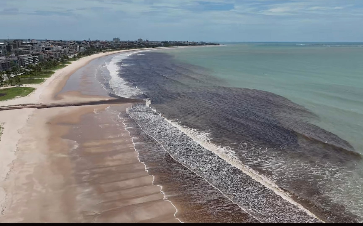 Justiça determina medidas para conter lançamento de esgoto em praias de João Pessoa
