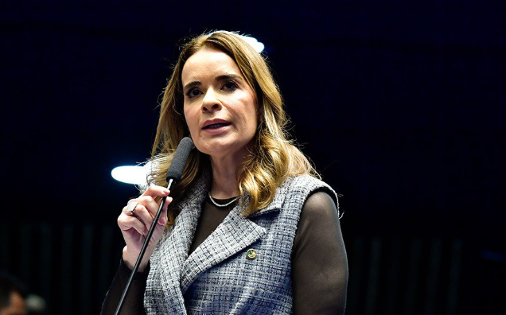 Daniella Ribeiro convida prefeitos para assinaturas do "Minha Casa, Minha Vida"