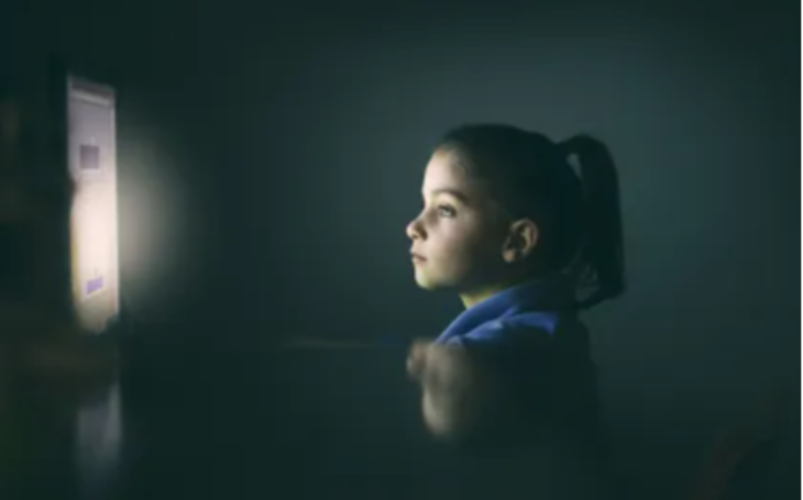 Câmara vai pautar projeto contra "adultização" de crianças nas redes