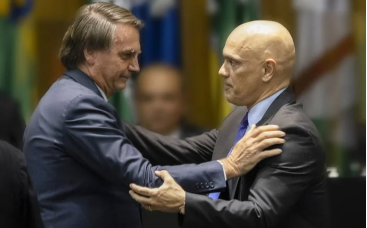 Moraes nega pedido da defesa e mantém prisão domiciliar do ex-presidente Jair Bolsonaro