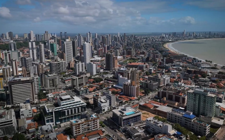 Justiça manda prefeitura de João Pessoa liberar licença de prédio na orla com excedente de altura de 84 cm