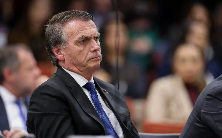 Bolsonaro apresentou melhora na função renal mas segue na UTI, diz boletim médico