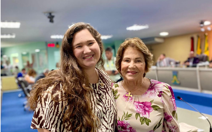 Vereadora Pâmela Vital participa de sessão especial em alusão ao Dia das Mães