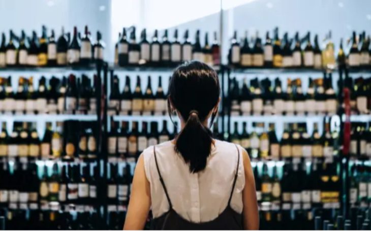 Entenda por que brasileiros estão bebendo menos e quais os impactos para a indústria