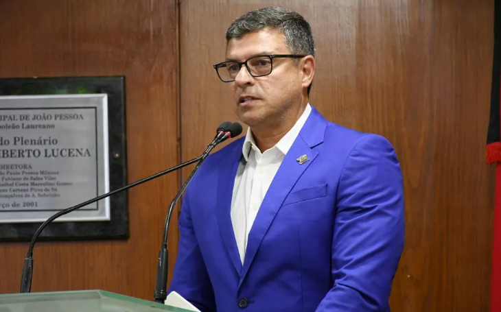 MP pede condenação de Vitor Hugo por discurso contra refeições a população de rua