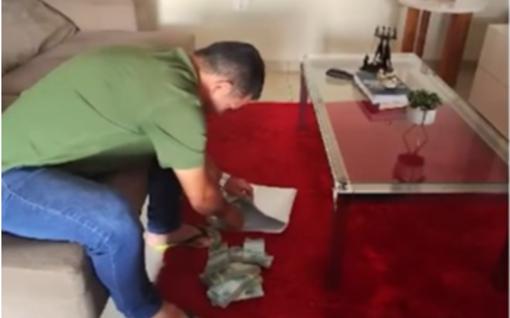 Vídeo registra prefeito de Caaporã com mala de dinheiro durante campanha eleitoral