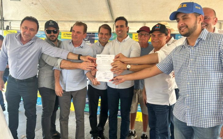 No Sertão, Lucas Ribeiro inaugura creche, polo de ração subsidiada e autoriza novas estradas