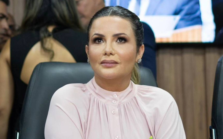 Bayeux: servidores denunciam clima de medo e perseguição e congelamento de salários pela prefeita