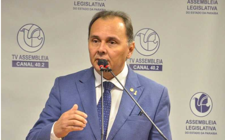 Ludgério chama Walber de "frouxo" em sessão da ALPB em Campina Grande