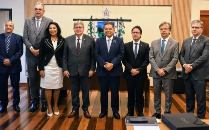 Em última reunião interpoderes, João Azevêdo destaca tranquilidade na transição administrativa com o vice-governador Lucas Ribeiro
