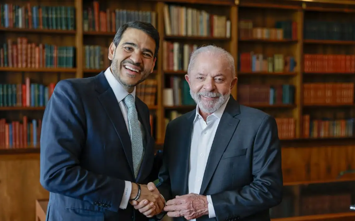 Lula indica Messias para vaga de Barroso no STF