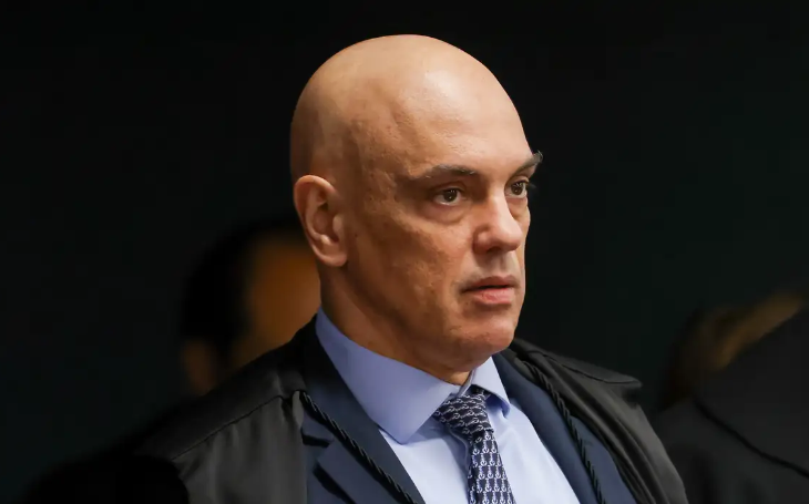 Moraes dá 48h para Bolsonaro explicar documento com pedido de asilo