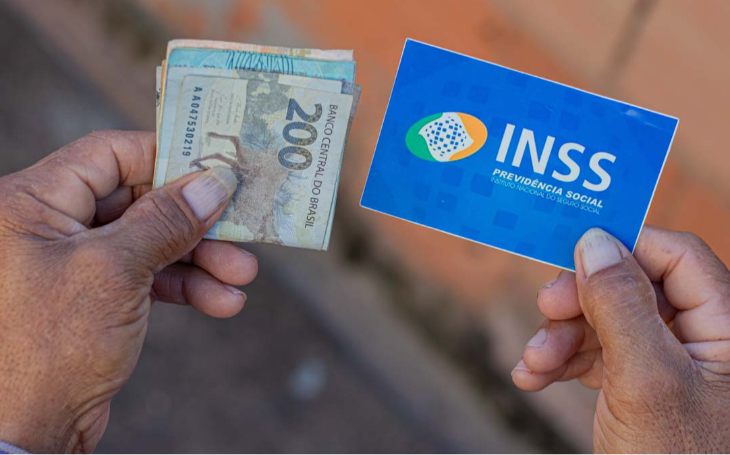 Pagamento do 13º salário antecipado do INSS começa nesta semana