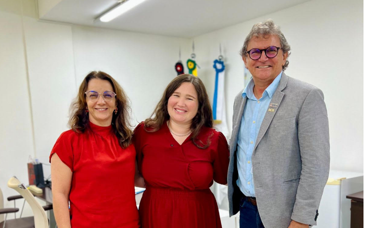 Vereadora Pâmela Vital dialoga sobre as demandas da comunidade rural em visita ao Instituto Nacional do Semiárido