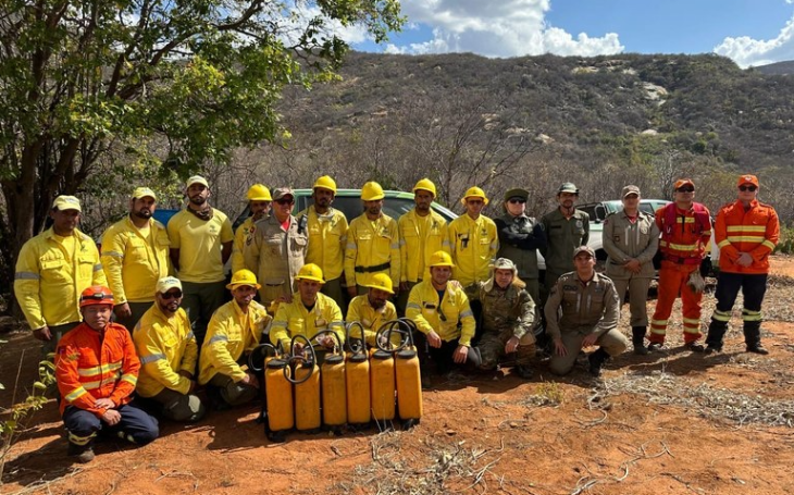 Força-tarefa finaliza combate a incêndio na Serra do Cruzeiro e no Parque Nacional da Serra do Teixeira