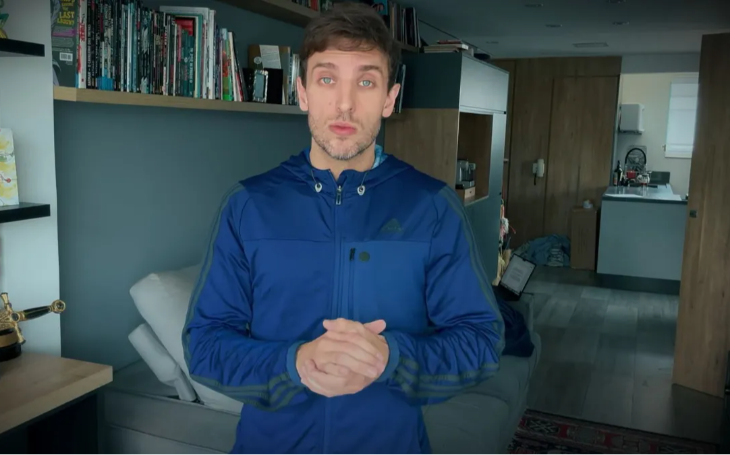 Humorista Léo Lins é absolvido e condenação a 8 anos de prisão é suspensa