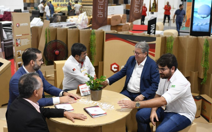 João Azevêdo prestigia 2ª edição do Salão Móvel Paraíba e destaca capacidade de atração de grandes eventos no Estado