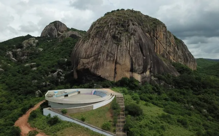 Ministério Público recomenda fiscalização do turismo de aventura na Pedra da Boca