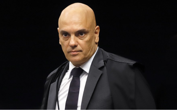 Moraes afirma que Bolsonaro cometeu "irregularidade isolada" e decide não decretar prisão