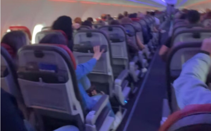 Vídeo mostra gritos de passageiros em forte turbulência após avião ser atingido por granizo em Chapecó