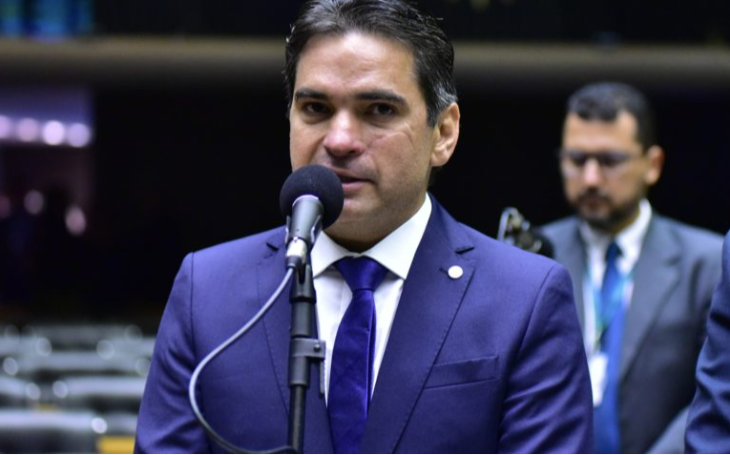 PL que garante atividade física adaptada a pessoas com autismo é aprovado com relatoria de Murilo Galdino