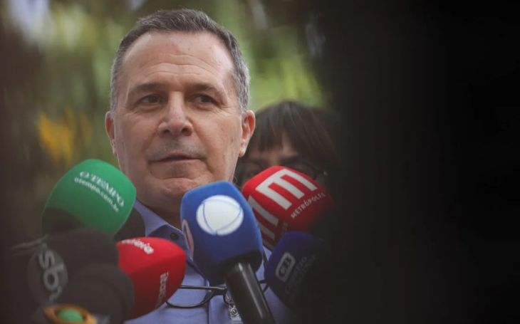 Médico de Bolsonaro detalha cirurgia e não descarta novo procedimento