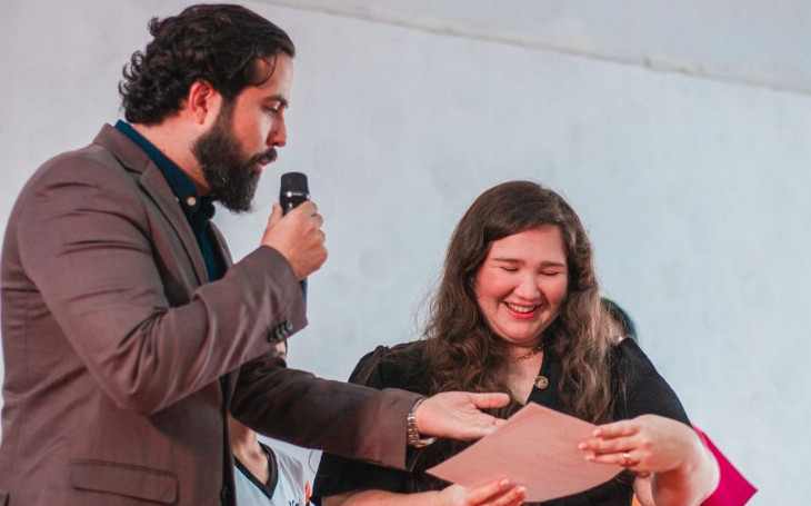 Vereadora Pâmela Vital homenageia projeto “Embaixadores da Sustentabilidade” com moção de aplausos