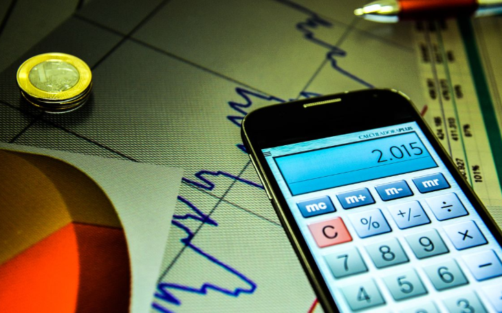 Mercado financeiro reduz previsão da inflação para 4,56% em 2025