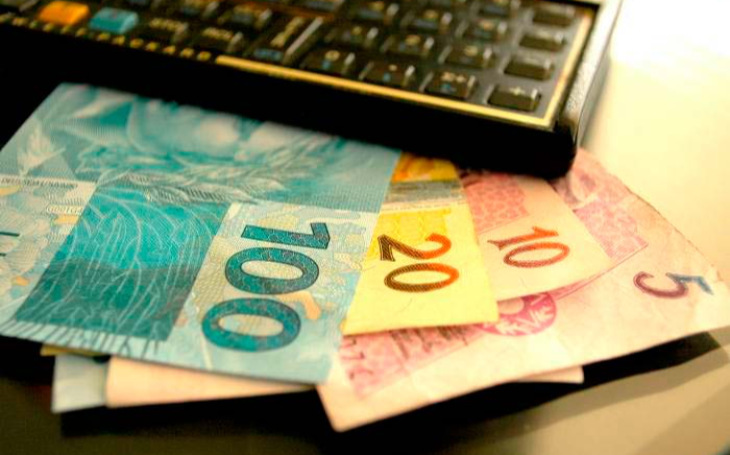 Prefeitura de Cabedelo antecipa salários de servidores do município