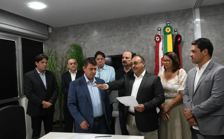 Após posse, Zezinho faz projeção de crescimento da oposição na Câmara de João Pessoa