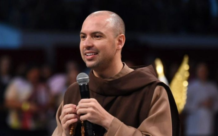 Frei Gilson: "Para mim, estar aqui é uma missão, é evangelização. Desejo a todos um feliz ano novo"