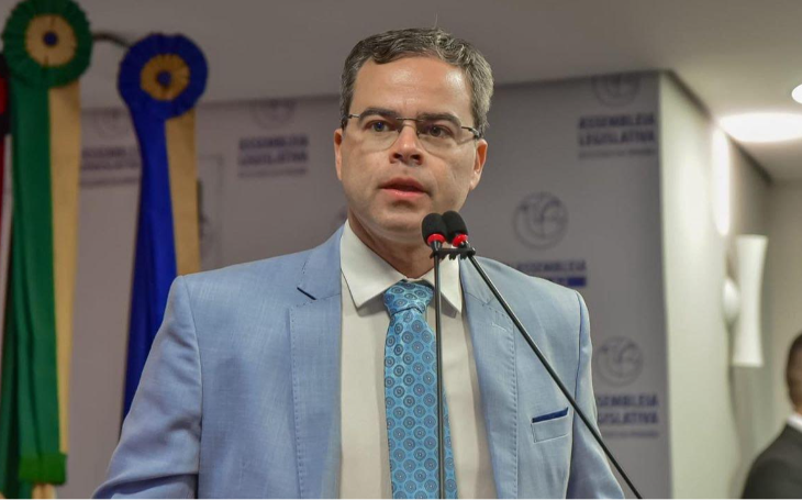 George Morais se licencia e Aledson Moura assume mandato na ALPB